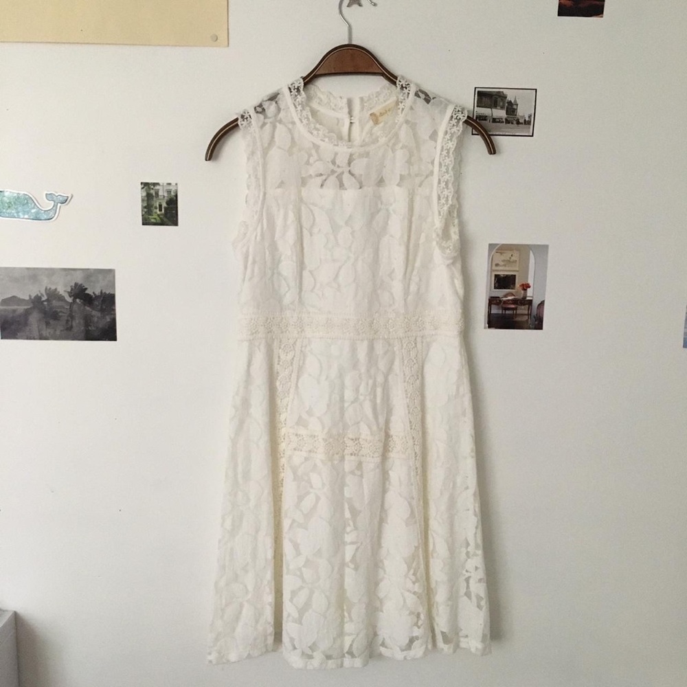 altar’d state lace dress with beautiful embroidery detailing🌷